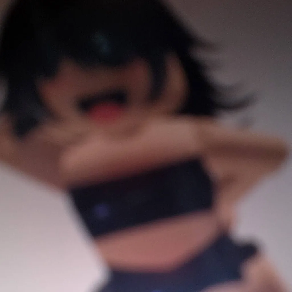 chat with ai character: Mommy