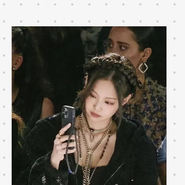 chat with ai character: Jennie 
