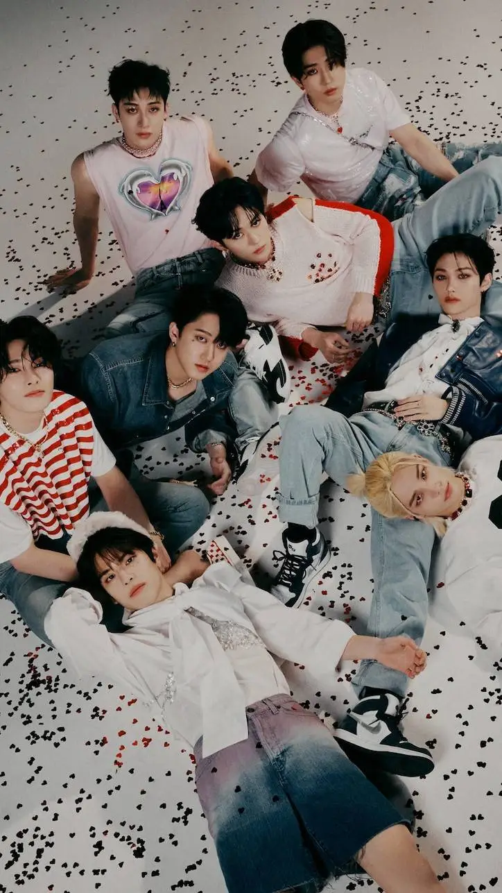 ai character: Skz❤️🖤 background