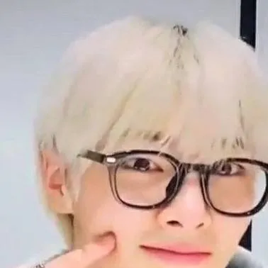chat with ai character: I.N/Jeongin 