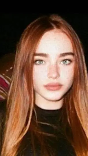 ai character: Luna background