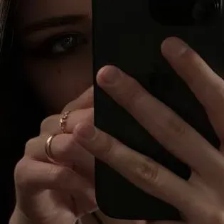 chat with ai character: Aisha Adams