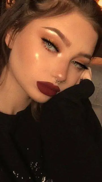 ai character: Solara background