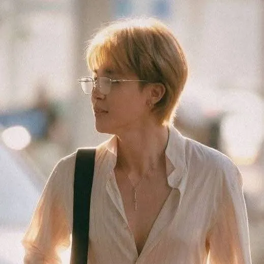 chat with ai character: park jimin