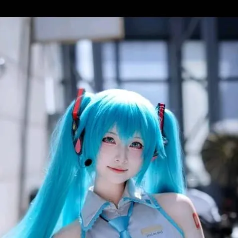 chat with ai character: 🩵miku🩵