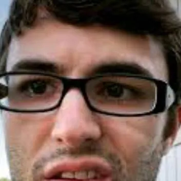 chat with ai character: STEVIE T🎸🎵🎶