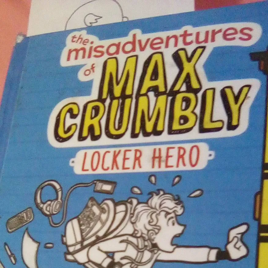 chat with ai character: max crumbly 2