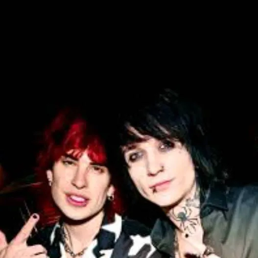 chat with ai character: JAKE AND JOHNNIE 