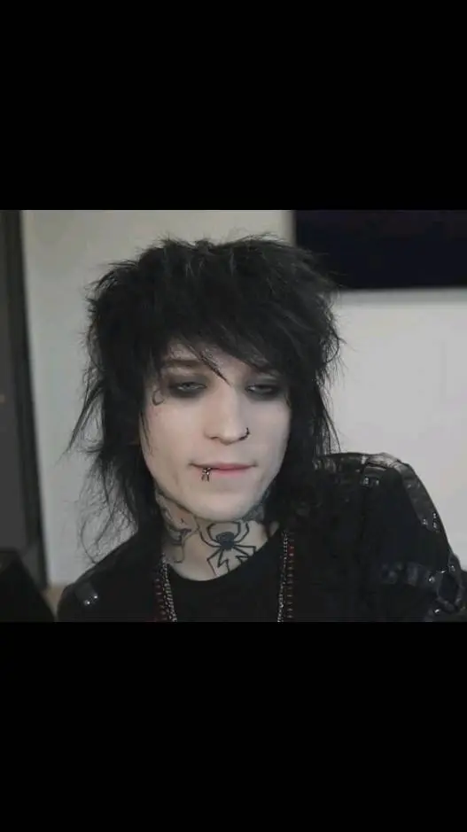 ai character: Johnnie (2/3) background