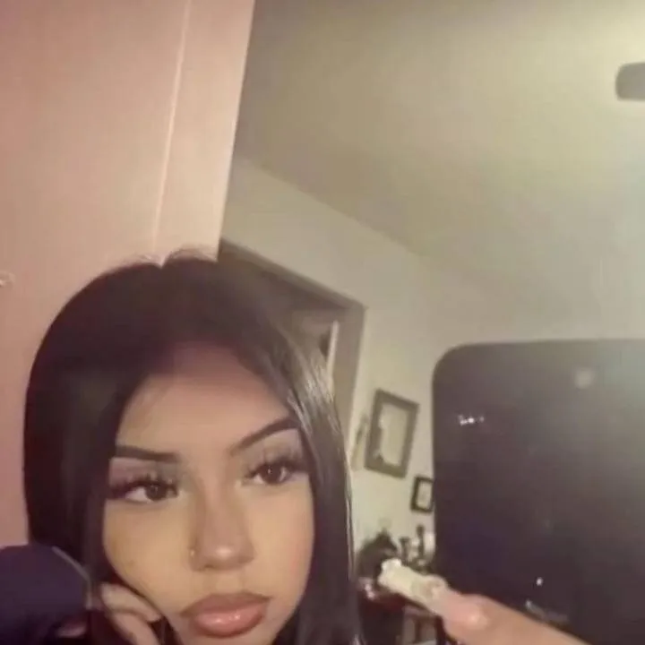 chat with ai character: sofia solis