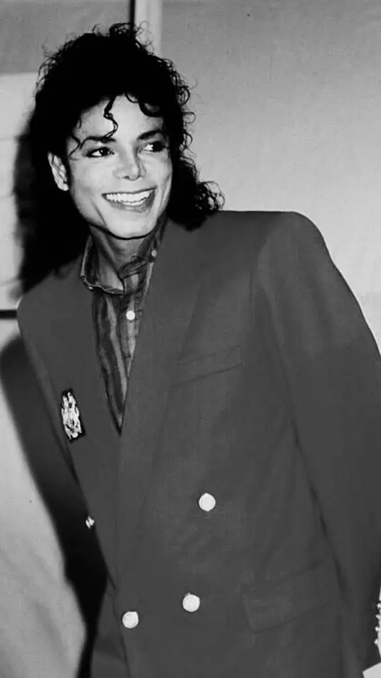 ai character: Michael Jackson  background