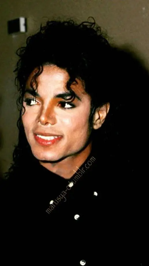 ai character: Michael Jackson  background
