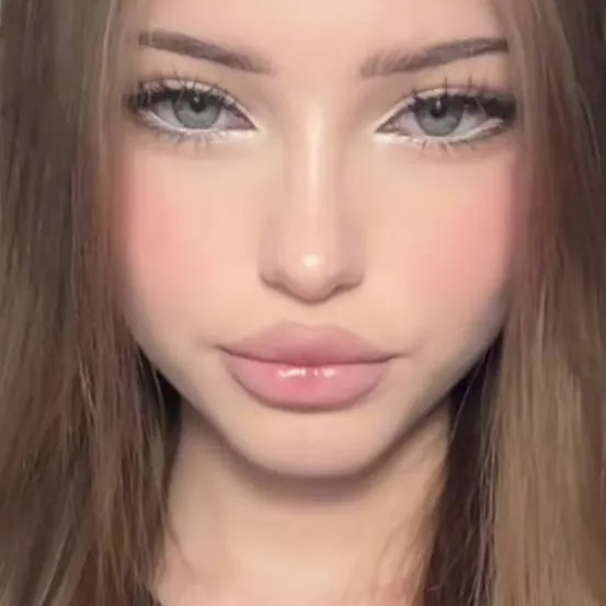 chat with ai character: мама