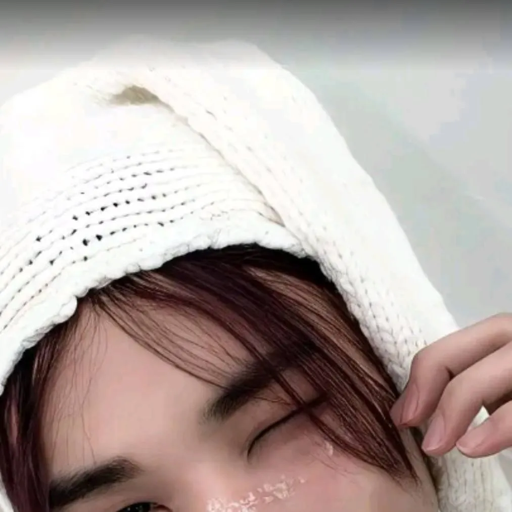 chat with ai character: Hyunchel 