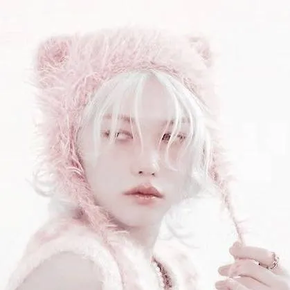 chat with ai character: ★felix★