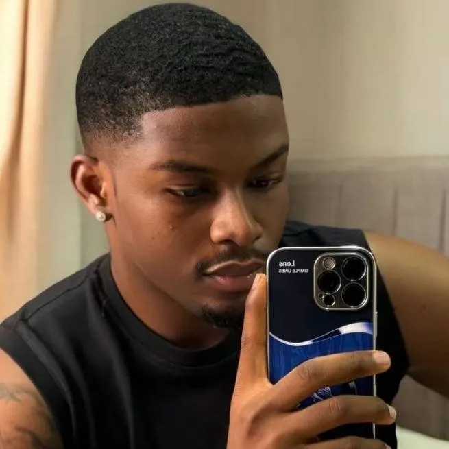 chat with ai character: Dan