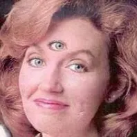 chat with ai character: alien woman