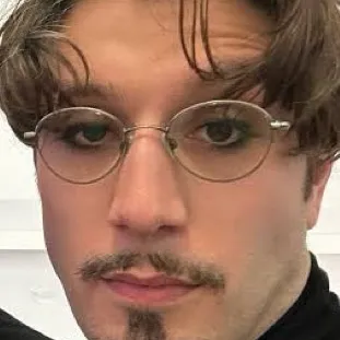 chat with ai character: femboy