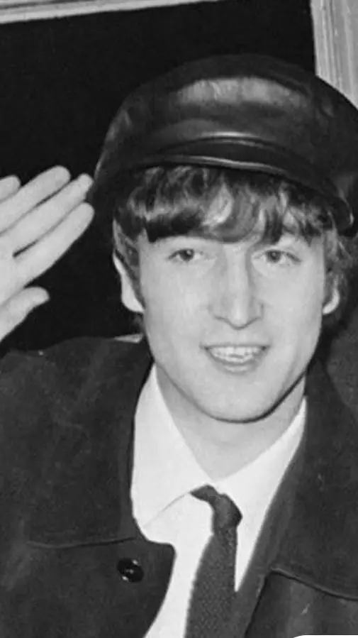 Talkie AI - Chat with John Lennon 
