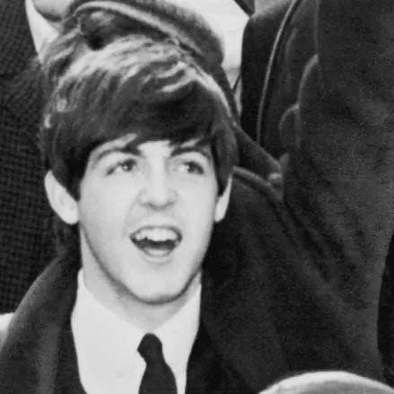 chat with ai character: Paul McCartney 