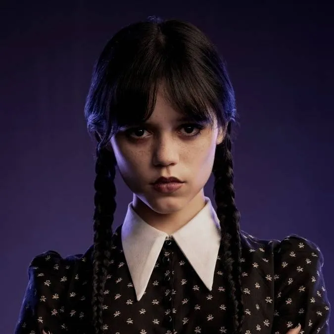 chat with ai character: Wendsday
