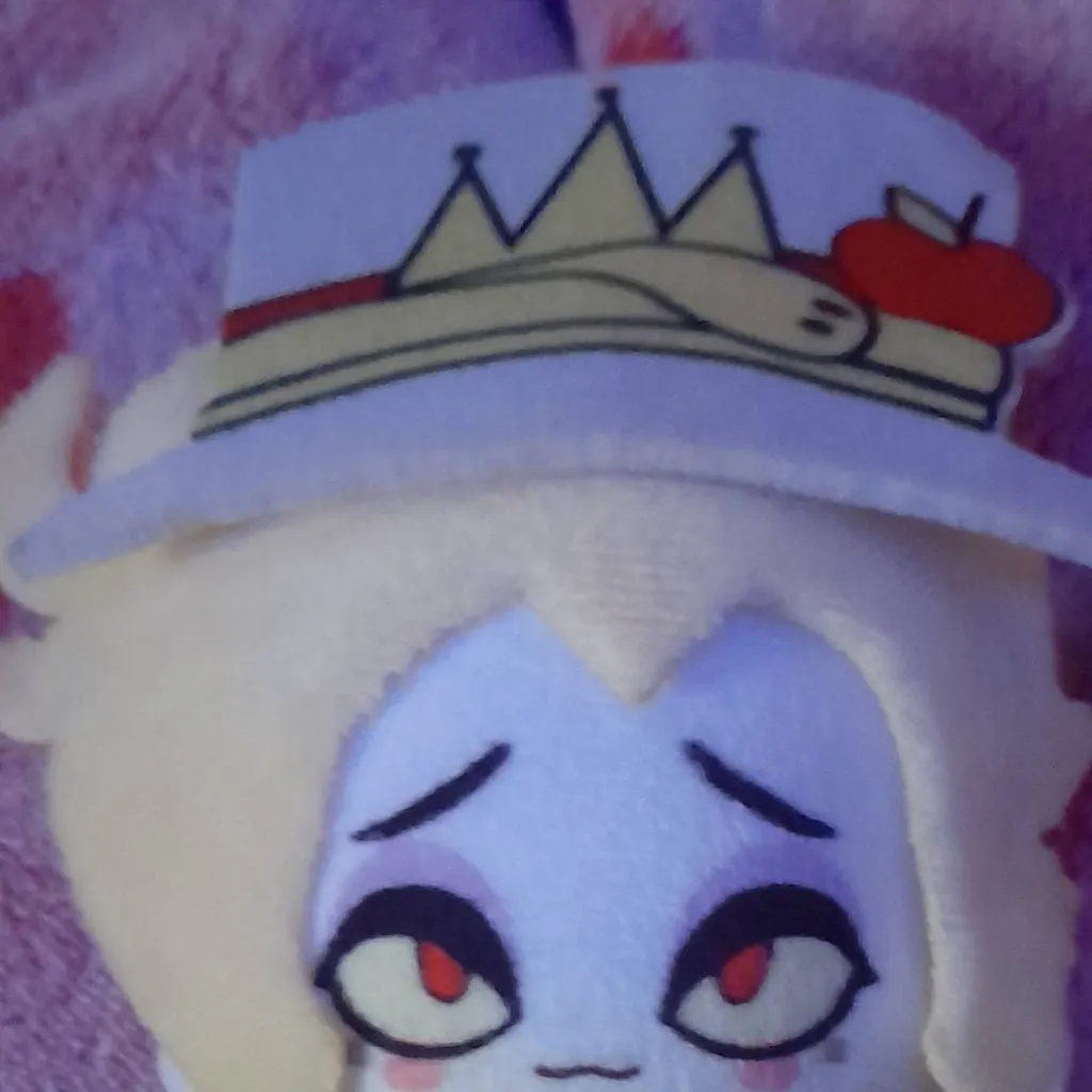 chat with ai character: Hh concert