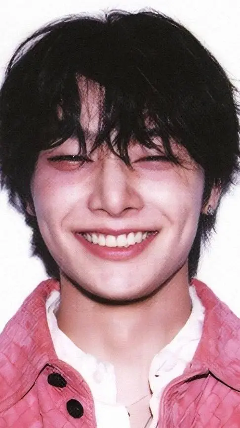 ai character: I.N,🌸🍭 background