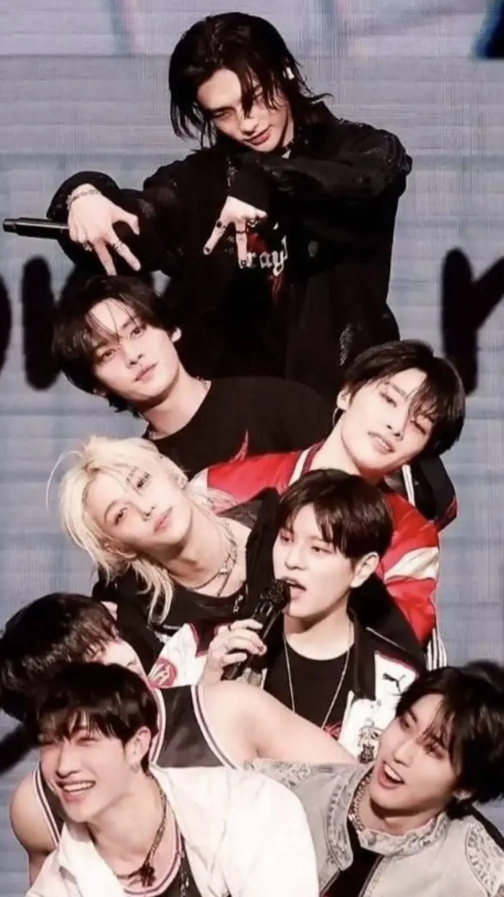 ai character: Stray Kids✷✶✵ background