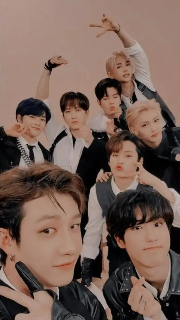 ai character: Skz (road trip) background