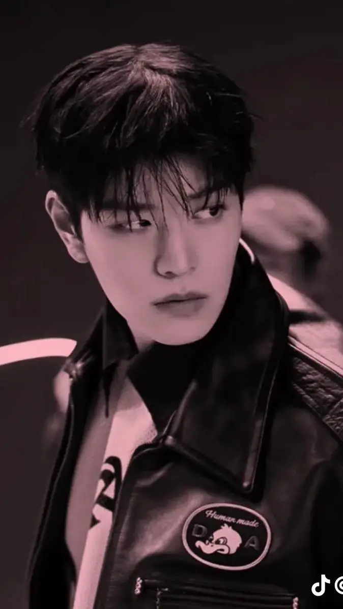 ai character: Seungmin background