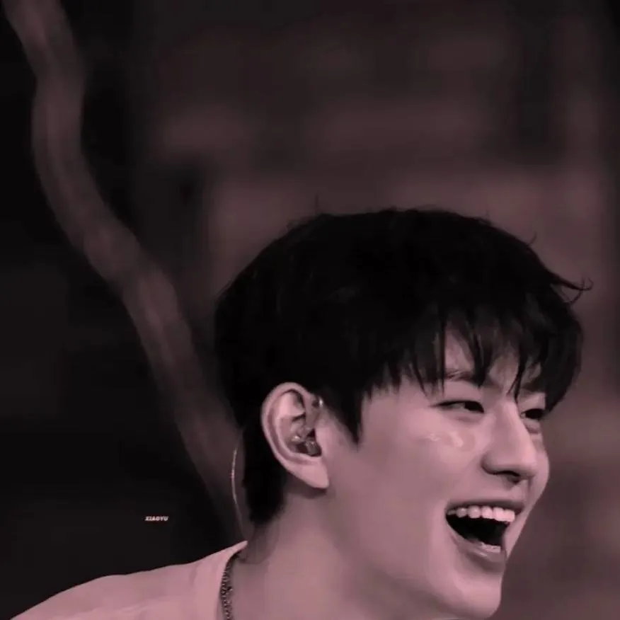 chat with ai character: Seungmin