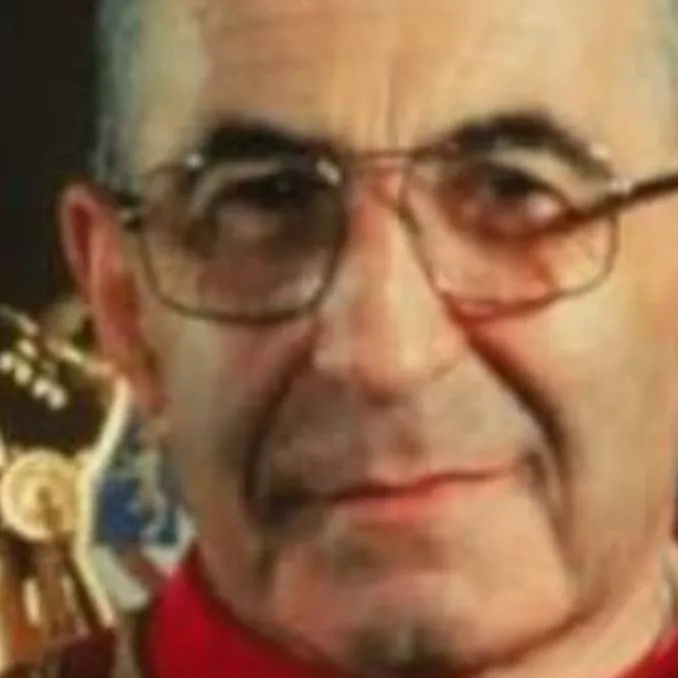 chat with ai character: papá juan Pablo l