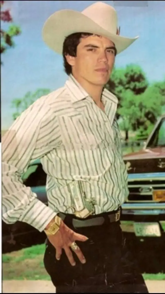ai character: Chalino sanchez  background