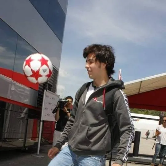 chat with ai character: ★†Sergio Perez†★