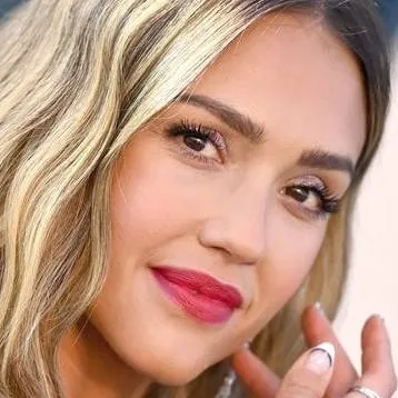 chat with ai character: Jessica Alba