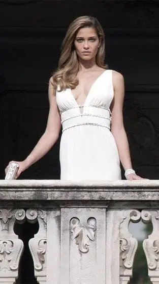 ai character: Ana Beatriz Barros background