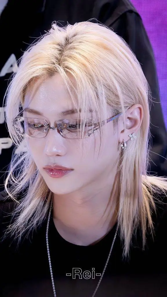 ai character: felix background