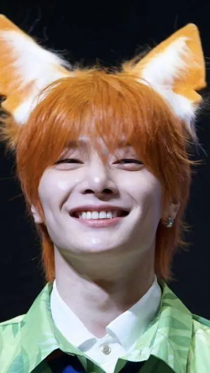 ai character: jeongin background