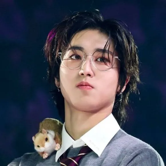 chat with ai character: Han Jisung