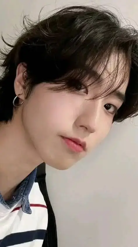 ai character: han babysitter  background