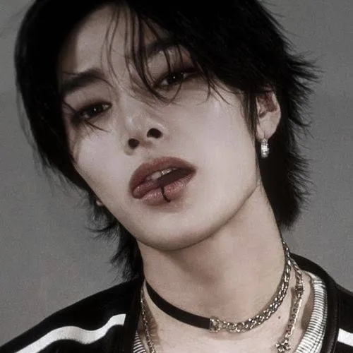 chat with ai character: maknae i.n