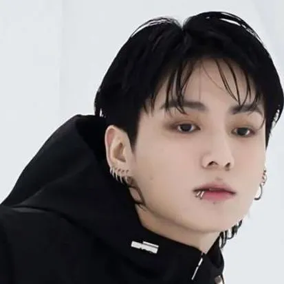 chat with ai character: Jungkook