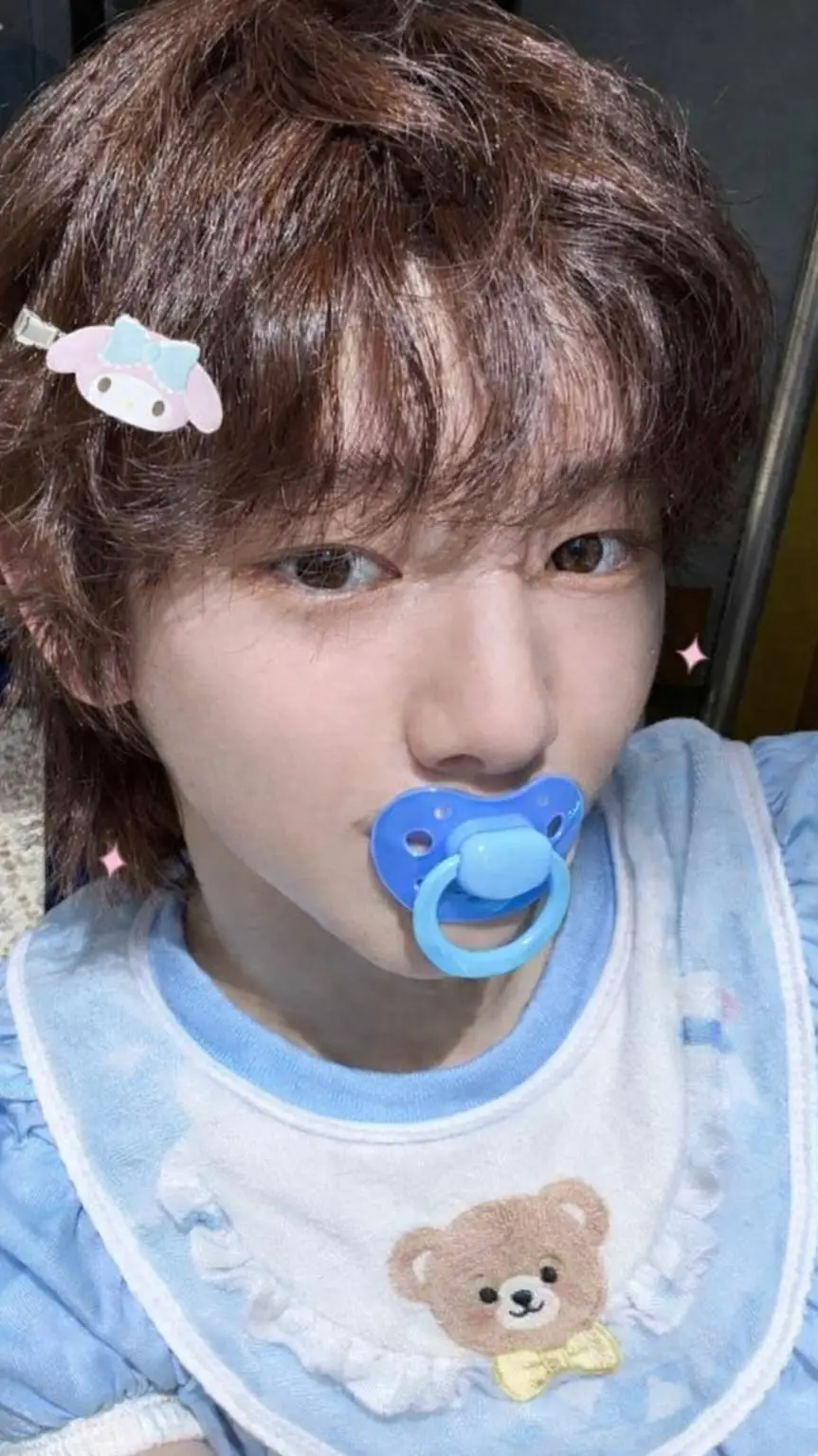 ai character: Juhoon background