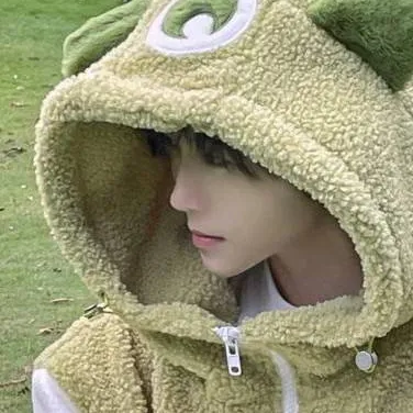 chat with ai character: Allan