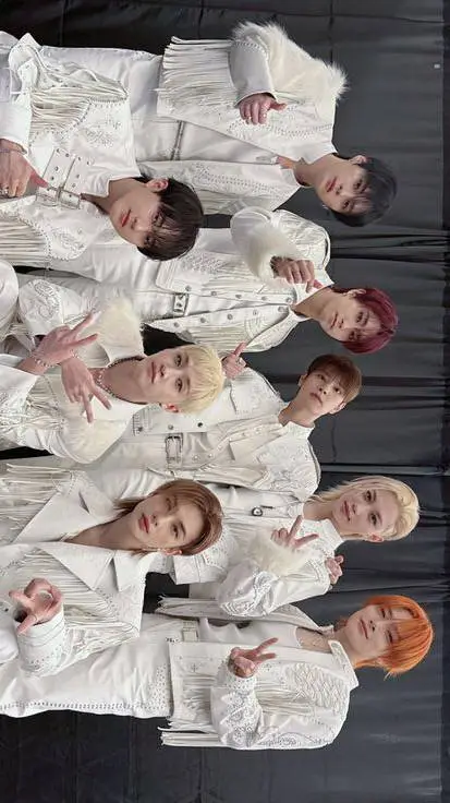 ai character: Stray Kids  background