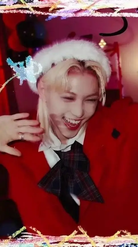 ai character: Lee Felix🎄 background