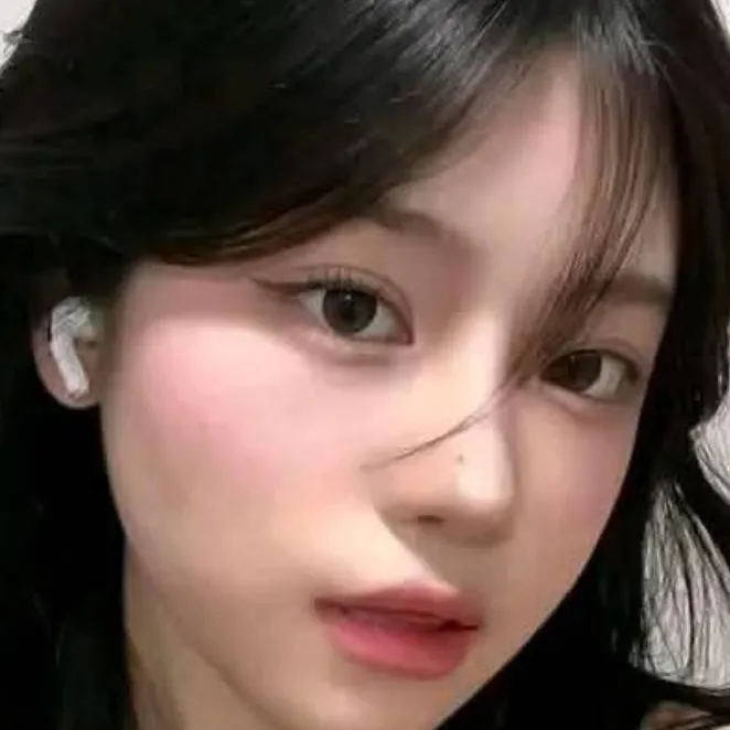 chat with ai character: Abbegail