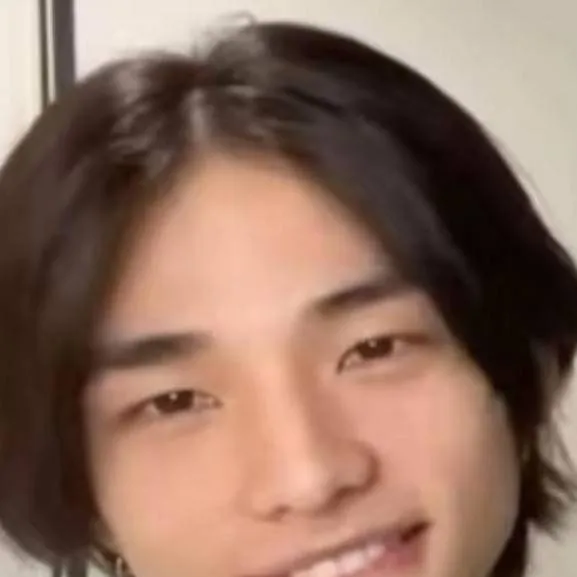 chat with ai character: hyunIN(skz bl)
