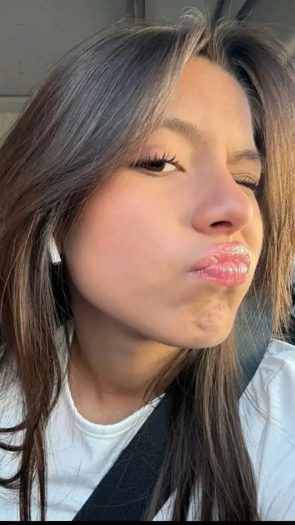 ai character: dann flores background