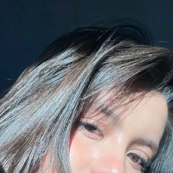 chat with ai character: dann flores